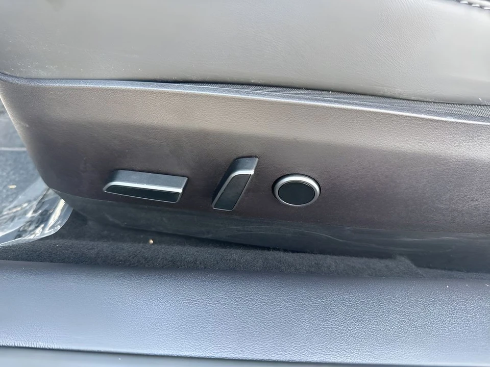 2023 Tesla Model 3 Performance - Image 10 of 21