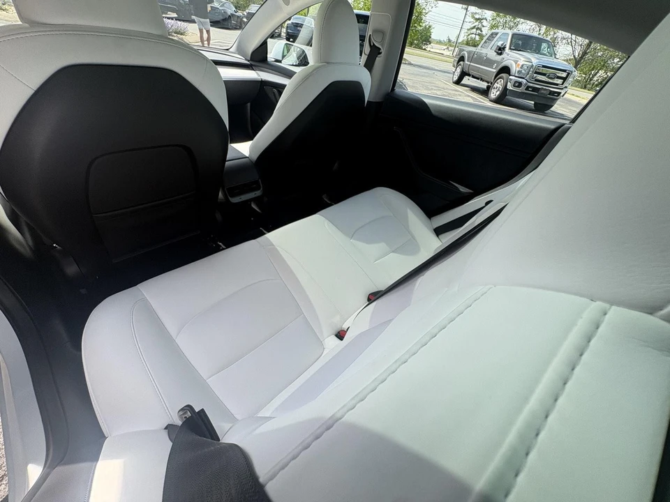 2023 Tesla Model 3 Performance - Image 10 of 18