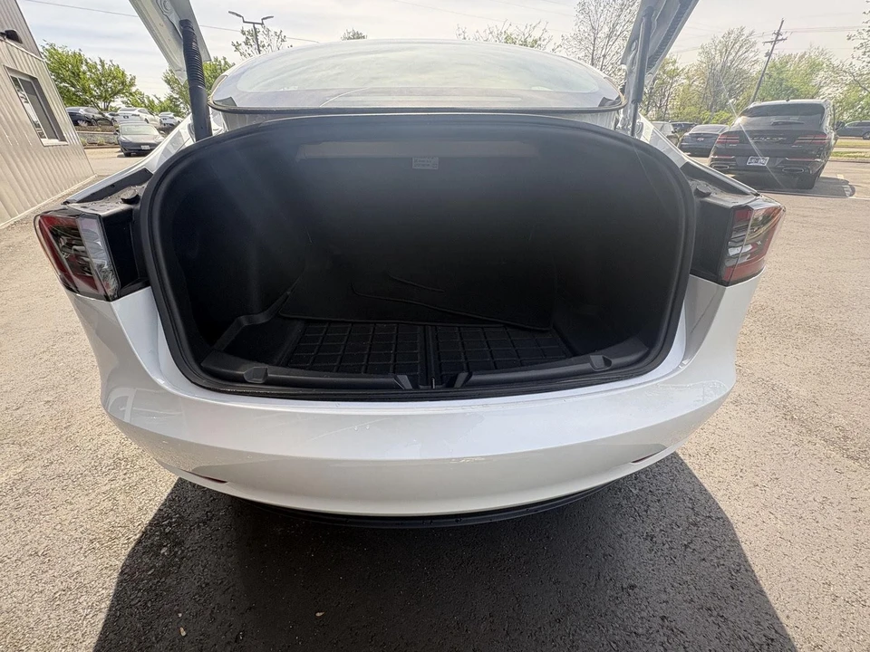 2023 Tesla Model 3 Performance - Image 8 of 18