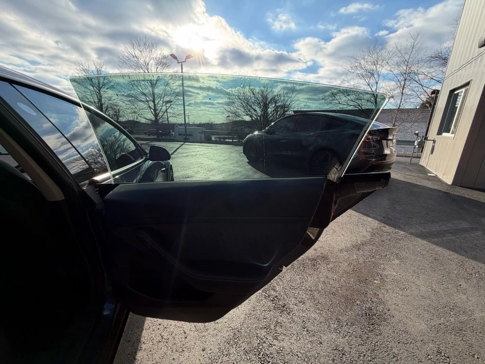 2023 Tesla Model 3 Performance - Image 10 of 16