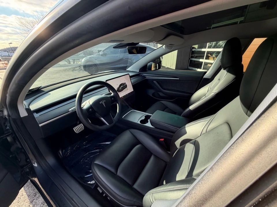2023 Tesla Model 3 Performance - Image 9 of 16