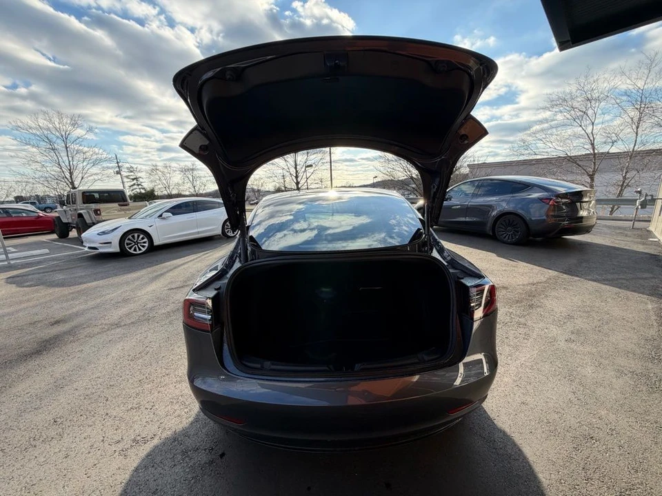 2023 Tesla Model 3 Performance - Image 5 of 16