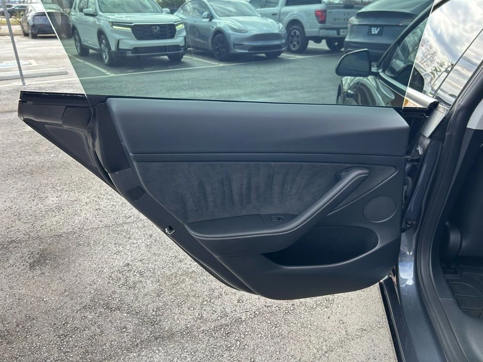 2023 Tesla Model 3 Performance - Image 10 of 17