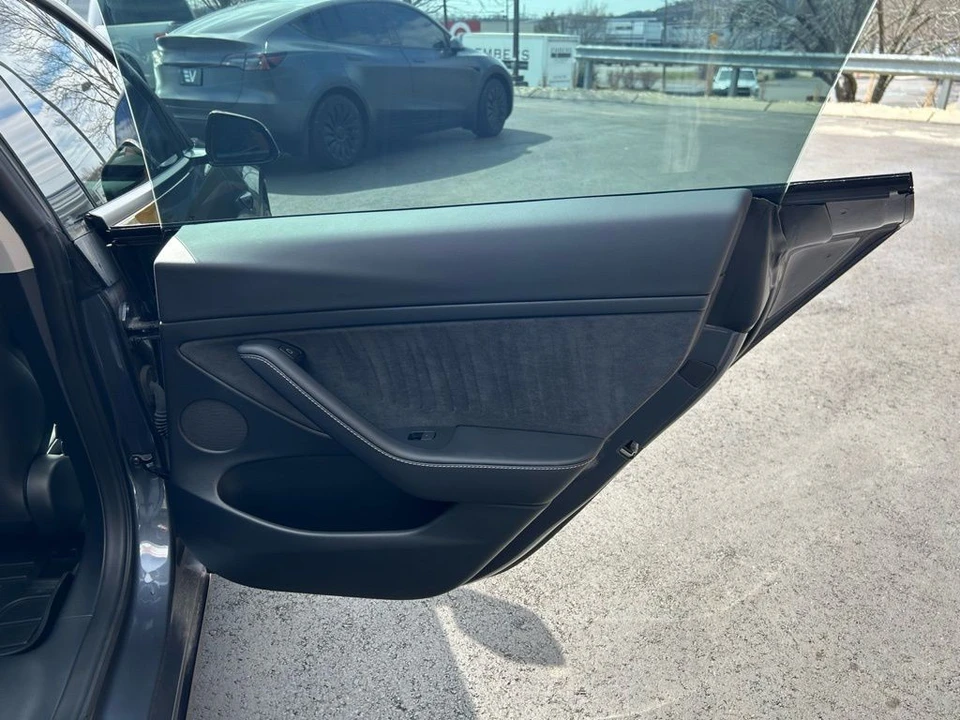 2023 Tesla Model 3 Performance - Image 8 of 17