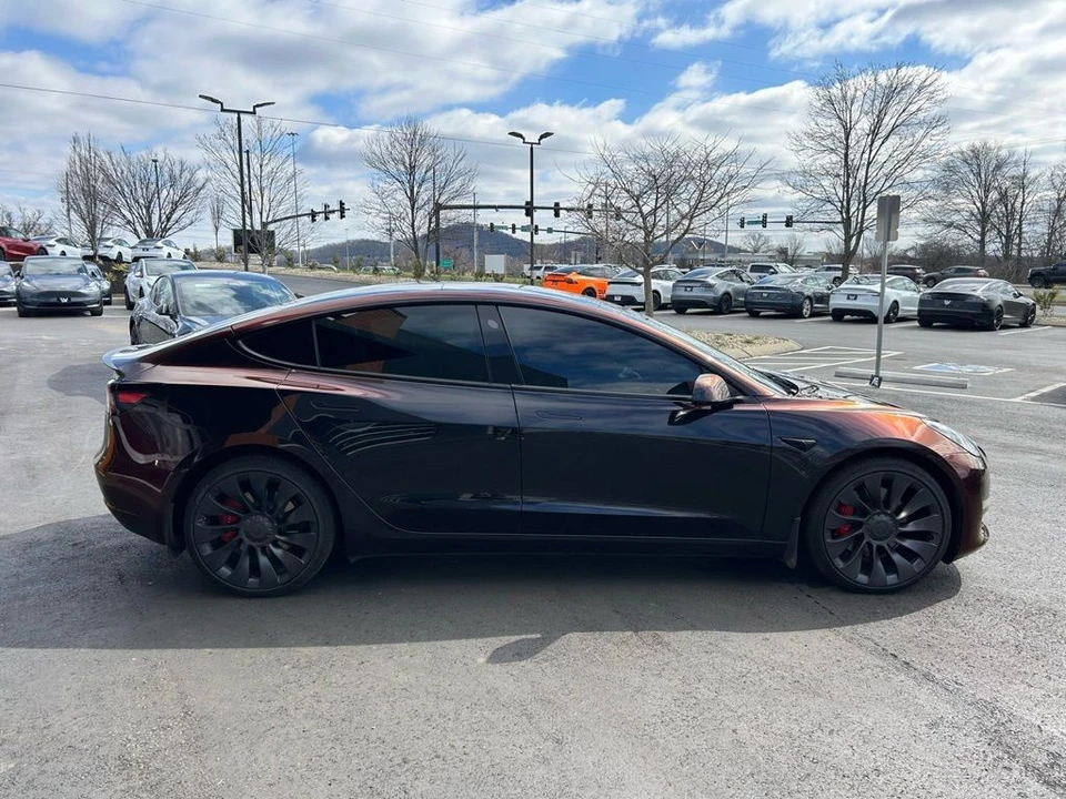 2023 Tesla Model 3 Performance - Image 4 of 17