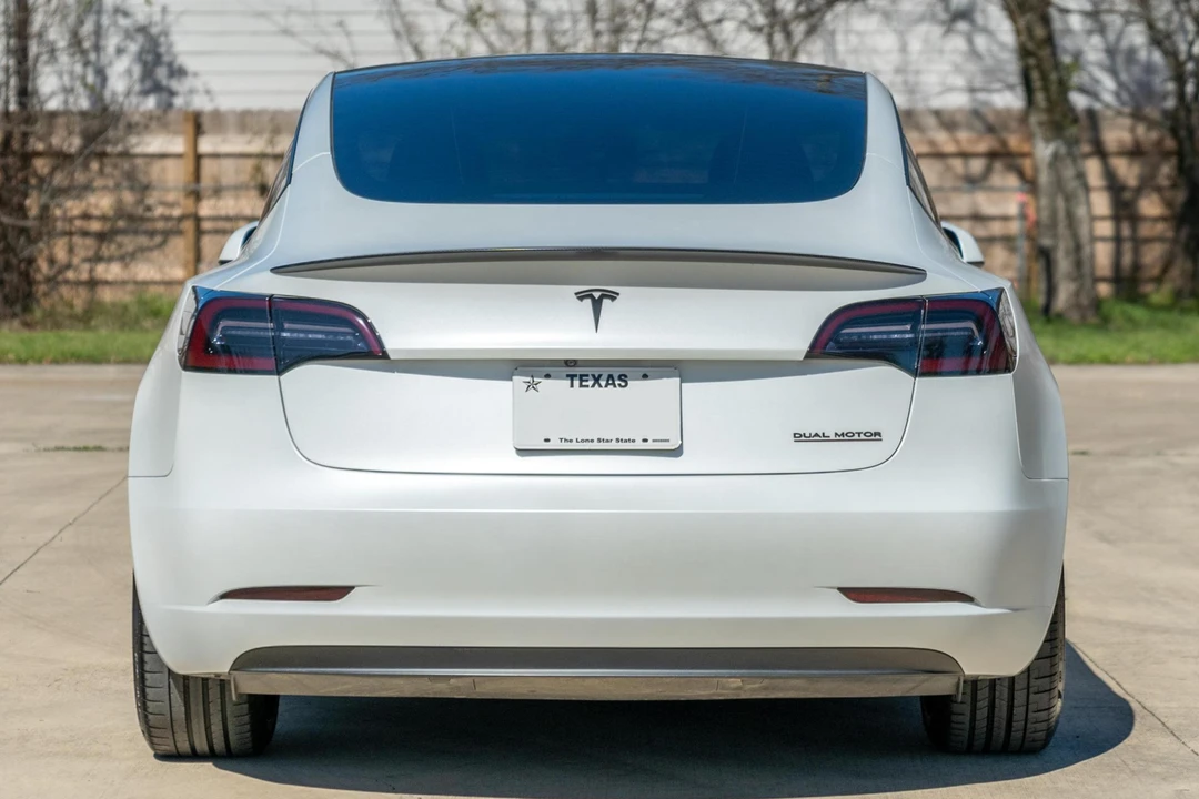 2023 Tesla Model 3 Performance - Image 5 of 31