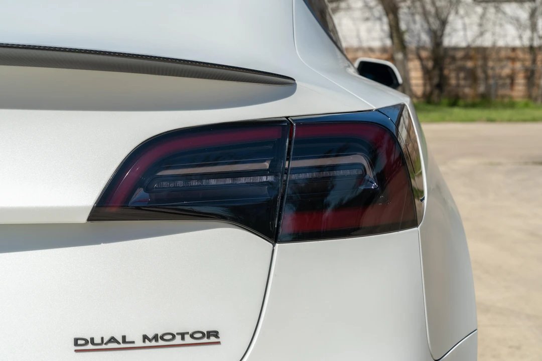 2023 Tesla Model 3 Performance - Image 24 of 31