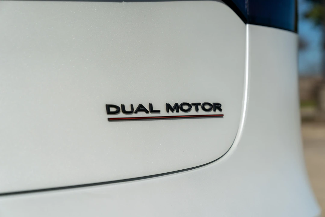 2023 Tesla Model 3 Performance - Image 23 of 31