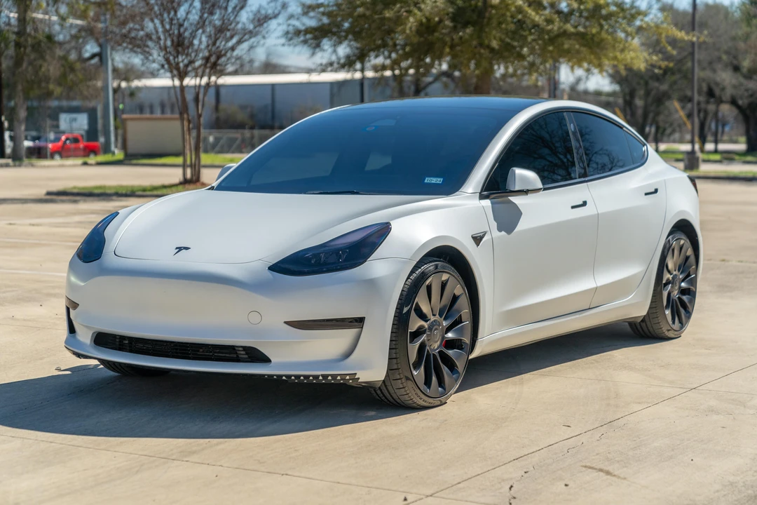 2023 Tesla Model 3 Performance - Image 6 of 31