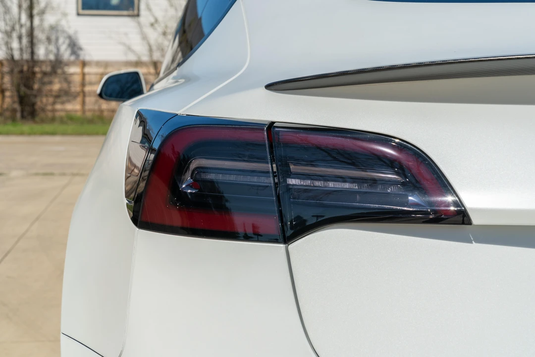 2023 Tesla Model 3 Performance - Image 20 of 31