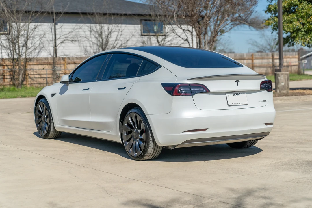 2023 Tesla Model 3 Performance - Image 7 of 31