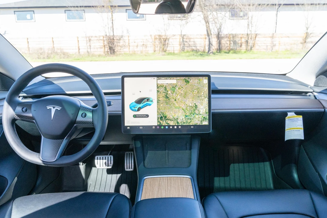 2023 Tesla Model 3 Performance - Image 31 of 31