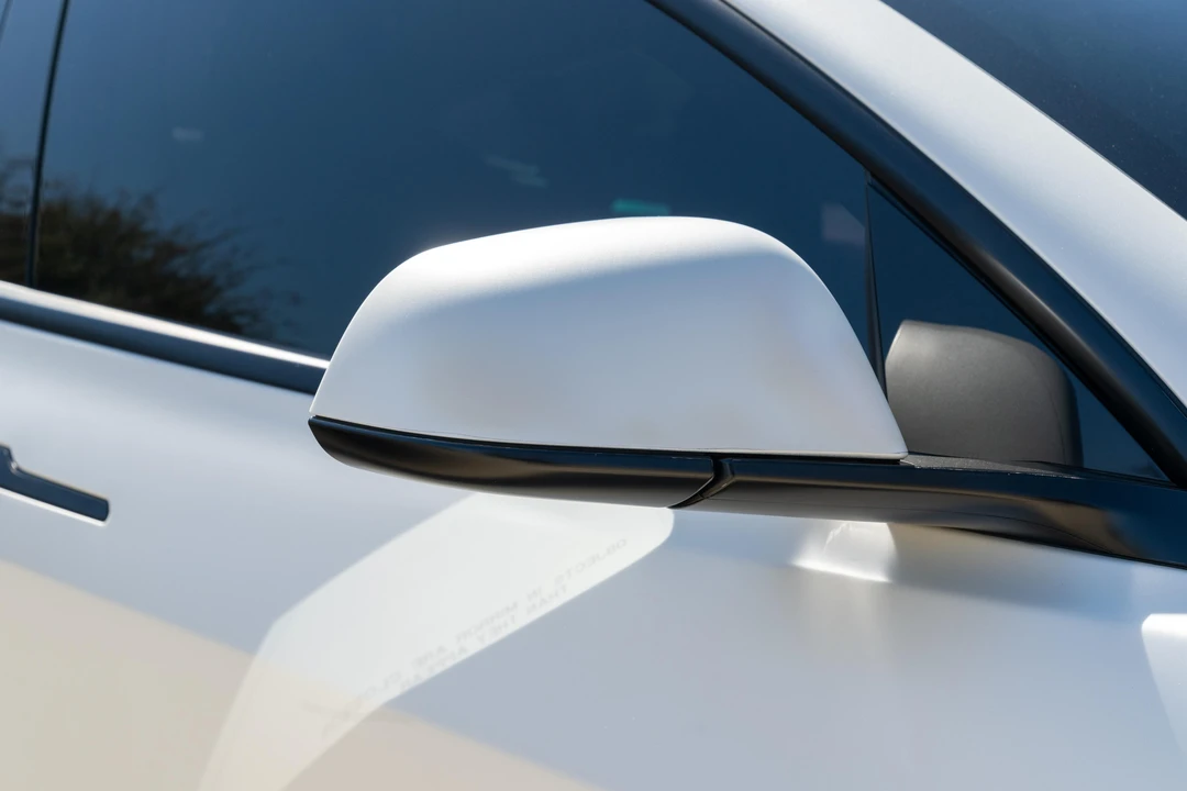 2023 Tesla Model 3 Performance - Image 26 of 31