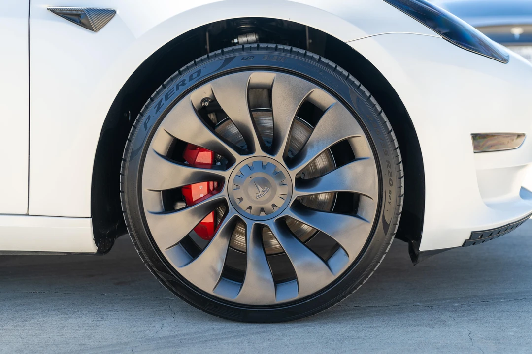 2023 Tesla Model 3 Performance - Image 30 of 31
