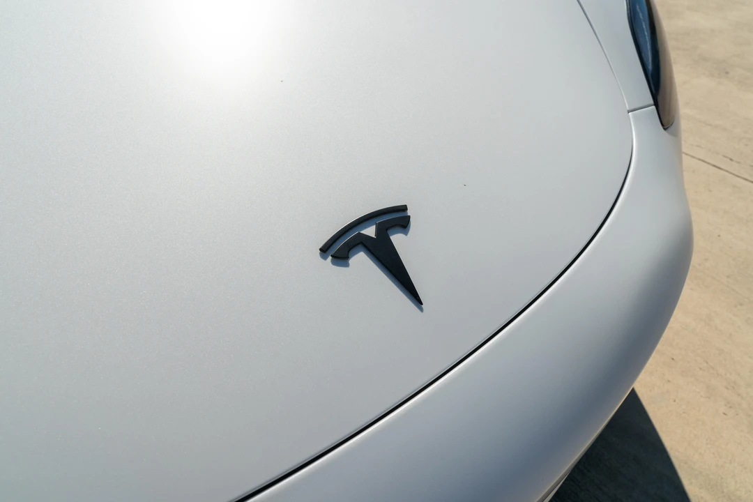 2023 Tesla Model 3 Performance - Image 12 of 31
