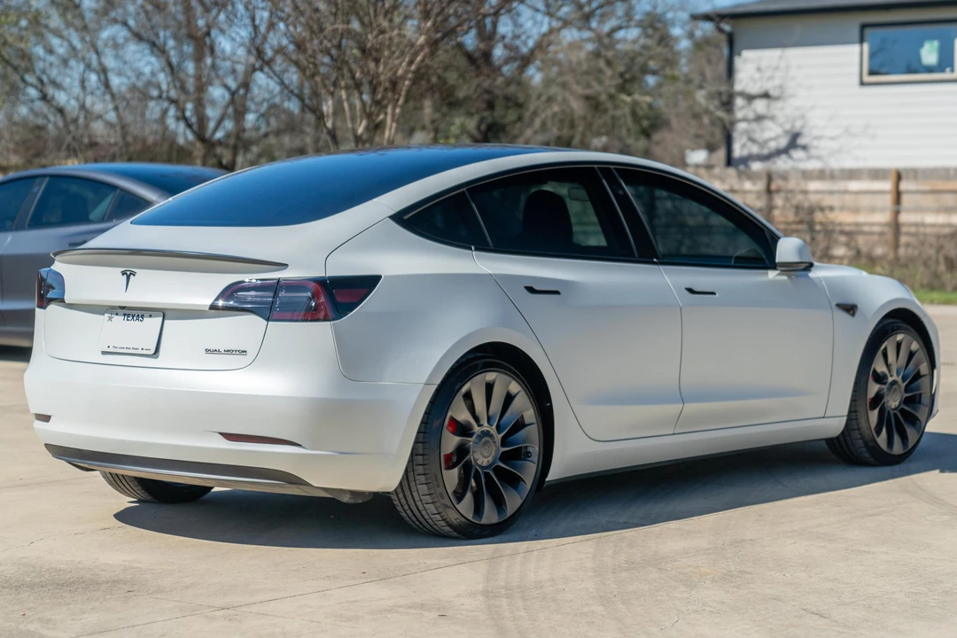 2023 Tesla Model 3 Performance - Image 4 of 31