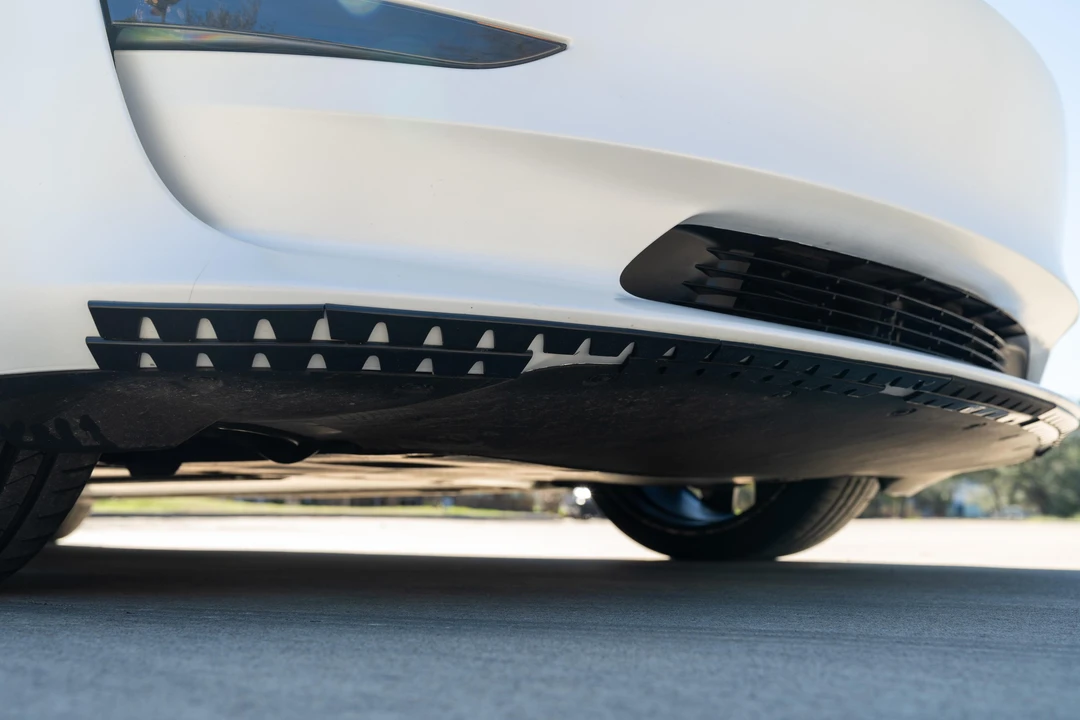 2023 Tesla Model 3 Performance - Image 10 of 31
