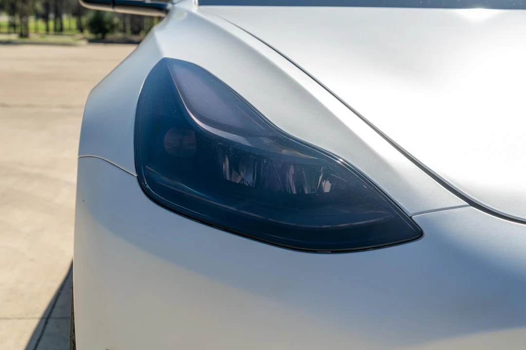 2023 Tesla Model 3 Performance - Image 11 of 31