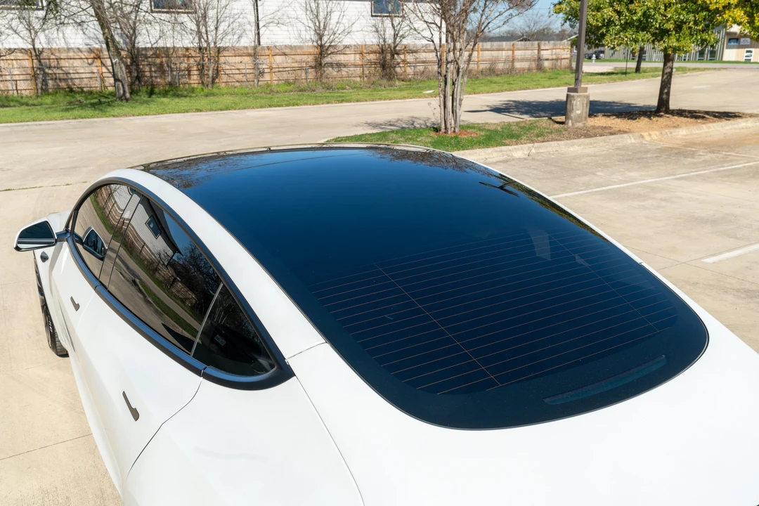 2023 Tesla Model 3 Performance - Image 19 of 31