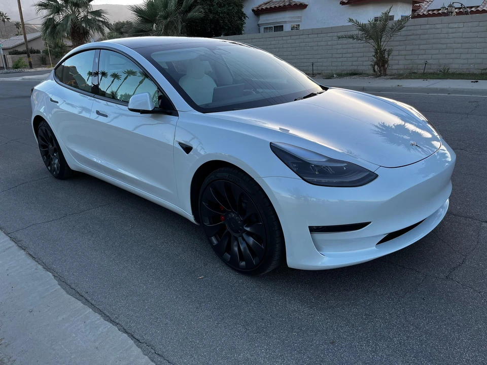 2023 Tesla Model 3 Performance - Image 26 of 31