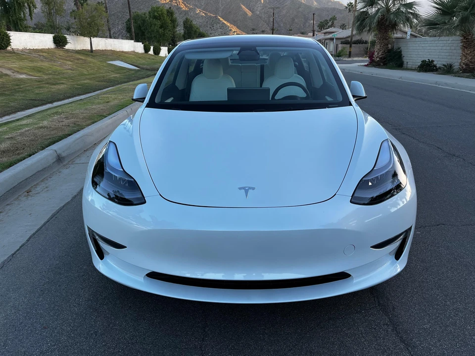 2023 Tesla Model 3 Performance - Image 6 of 31