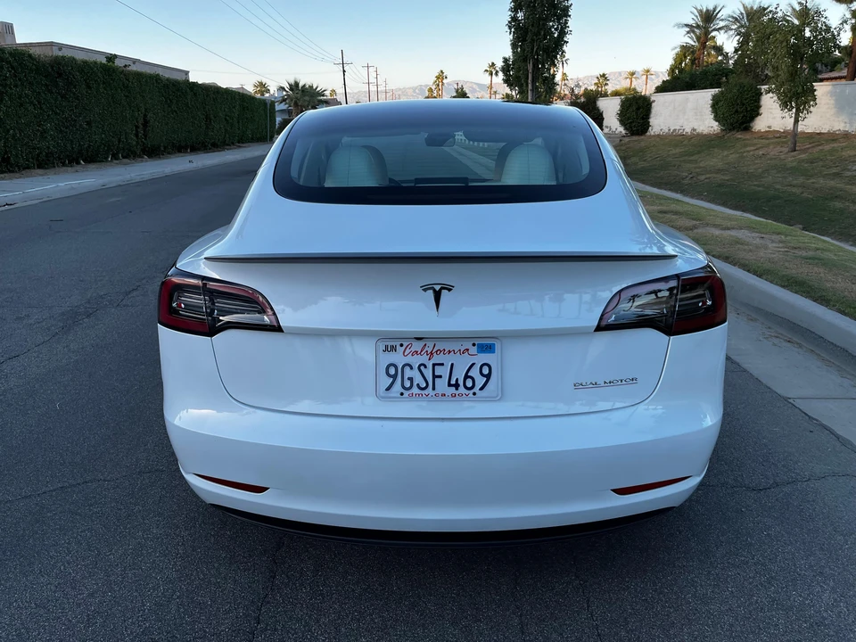 2023 Tesla Model 3 Performance - Image 19 of 31
