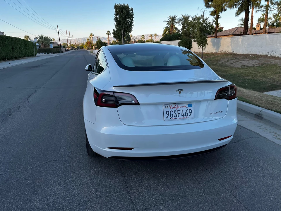 2023 Tesla Model 3 Performance - Image 18 of 31