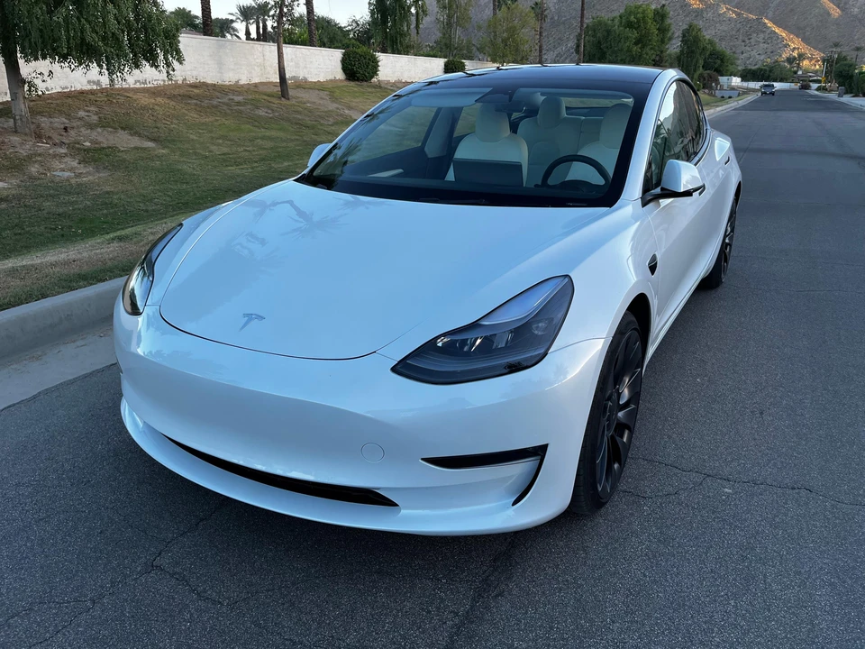 2023 Tesla Model 3 Performance - Image 9 of 31