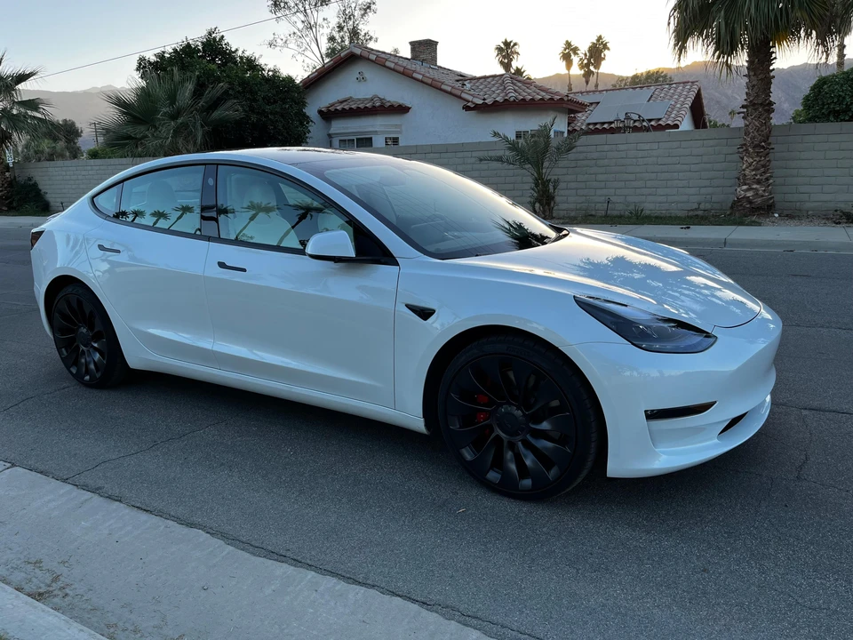 2023 Tesla Model 3 Performance - Image 24 of 31