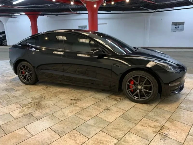 2023 Tesla Model 3 Performance - Image 9 of 12