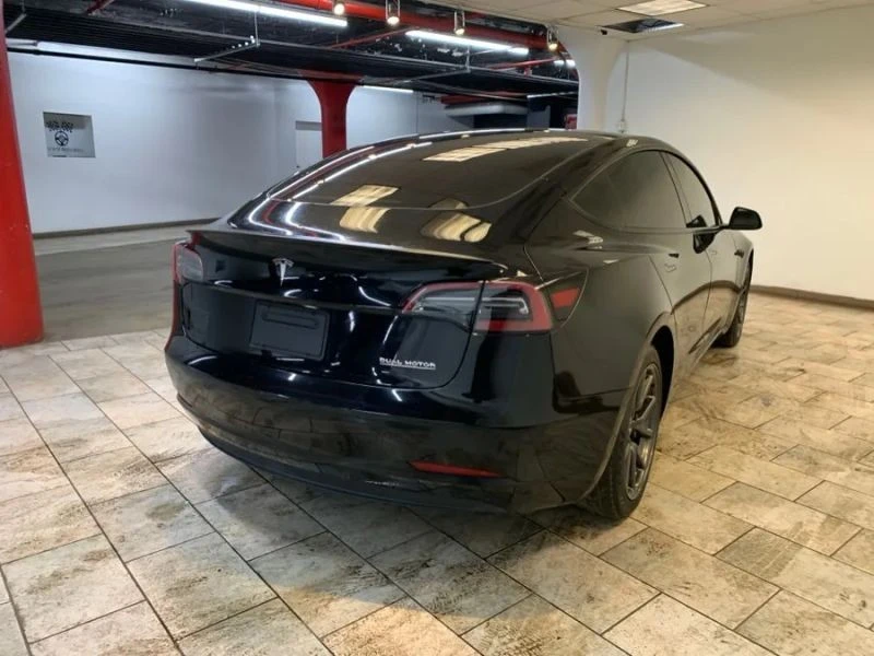 2023 Tesla Model 3 Performance - Image 8 of 12