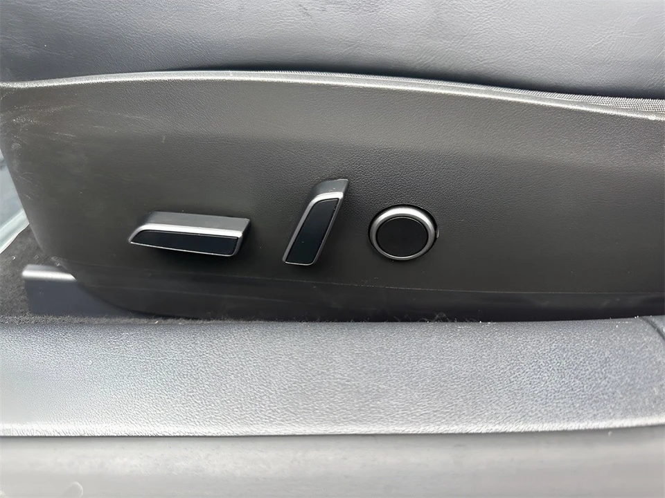 2023 Tesla Model 3 Performance - Image 10 of 12