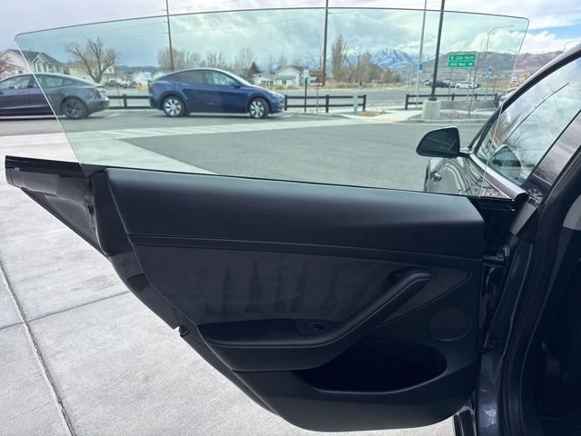 2023 Tesla Model 3 Performance - Image 14 of 21