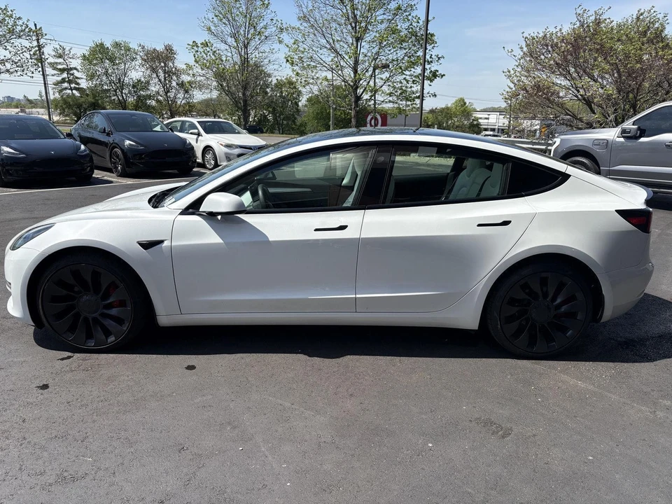 2023 Tesla Model 3 Performance - Image 5 of 17