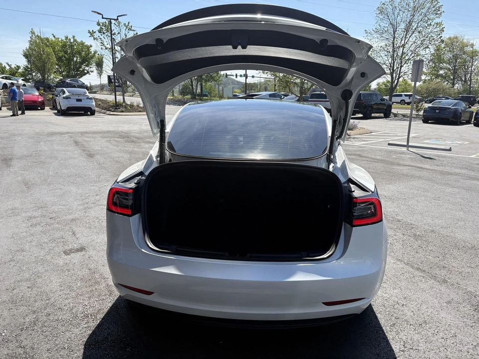 2023 Tesla Model 3 Performance - Image 8 of 17