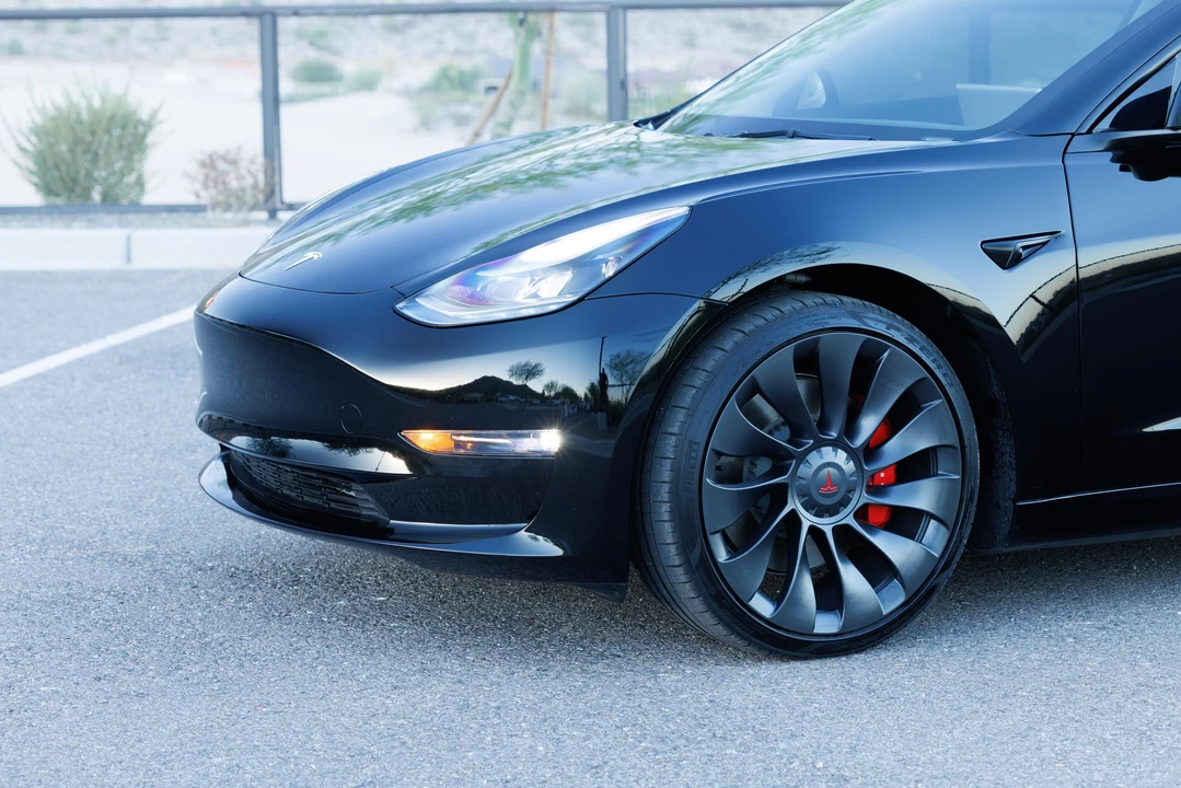 2023 Tesla Model 3 Performance - Image 30 of 31