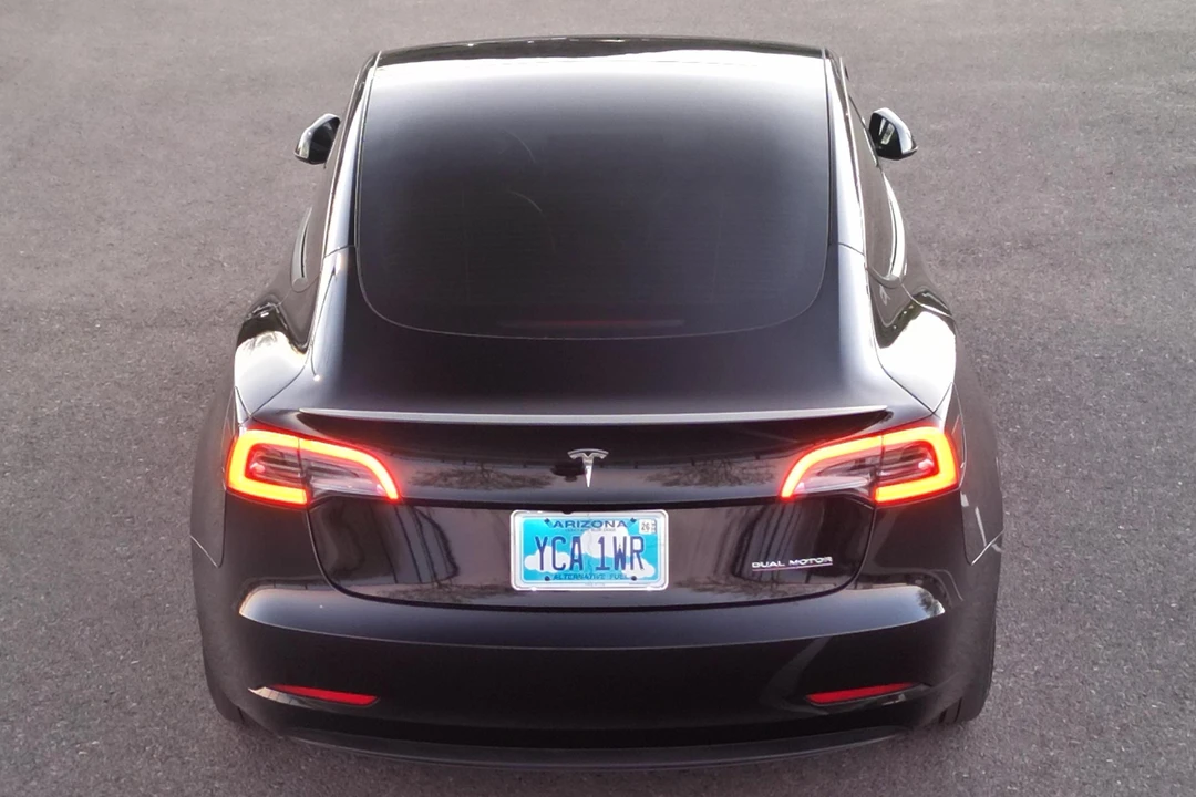 2023 Tesla Model 3 Performance - Image 5 of 31