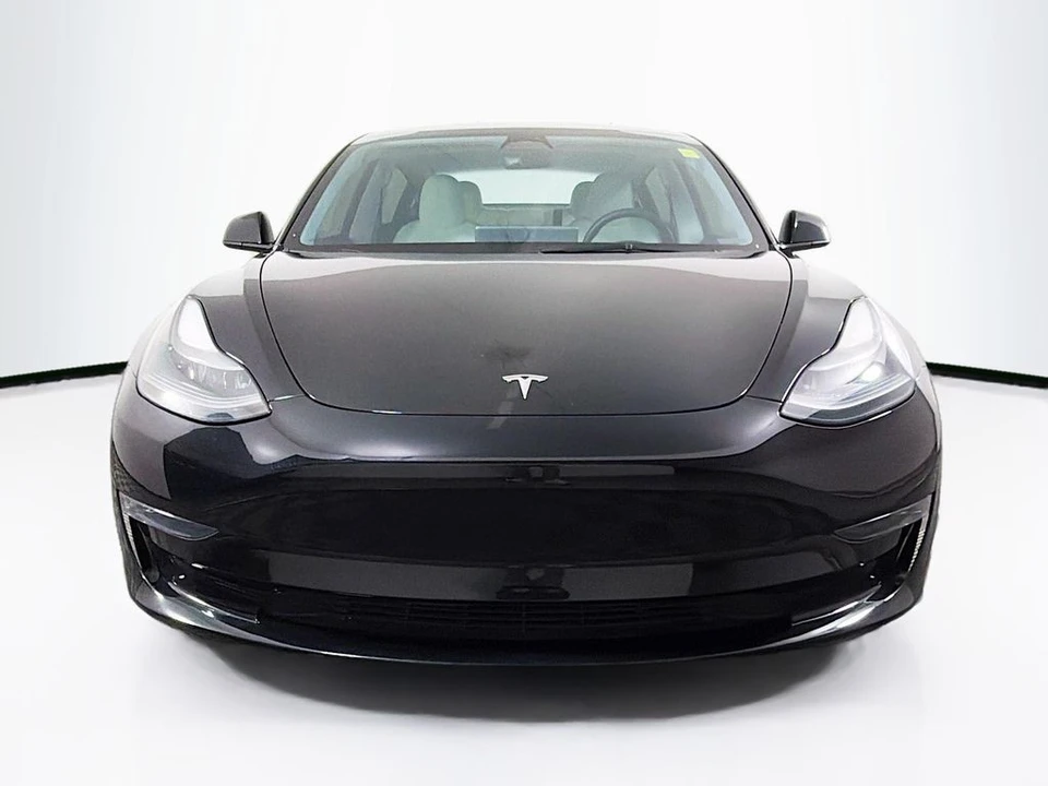 2023 Tesla Model 3 Performance - Image 2 of 21