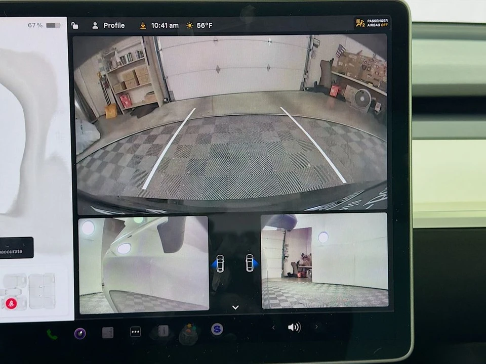 2023 Tesla Model 3 Performance - Image 17 of 21