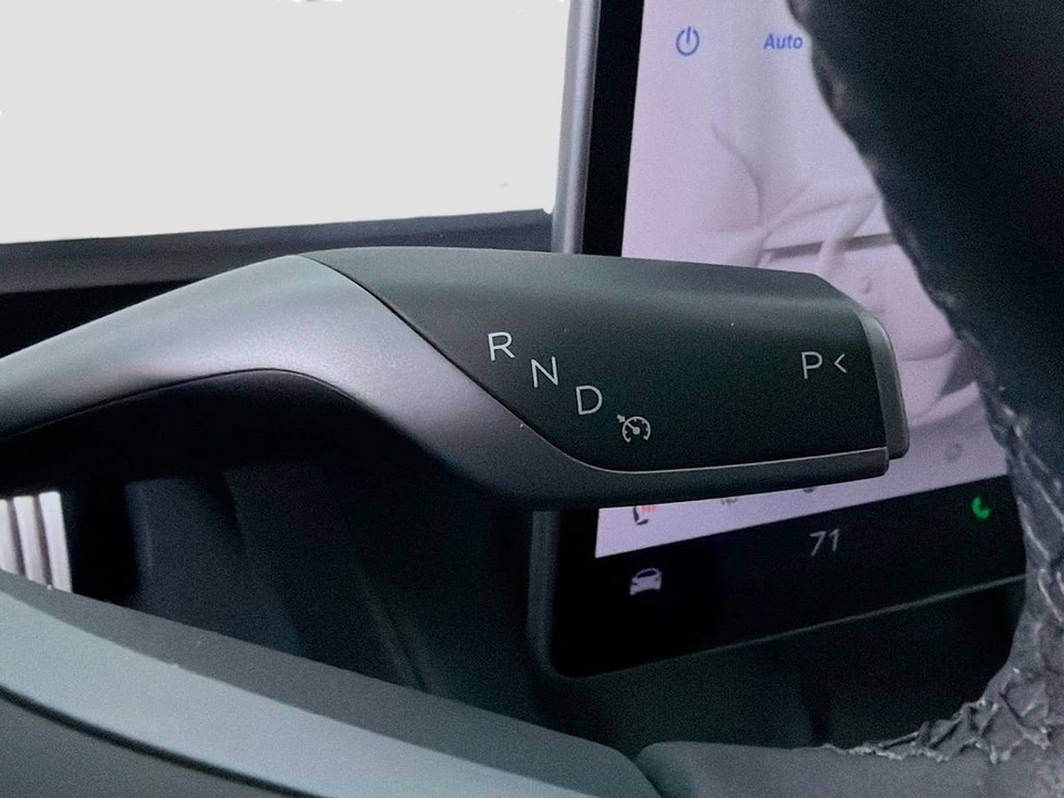 2023 Tesla Model 3 Performance - Image 19 of 21