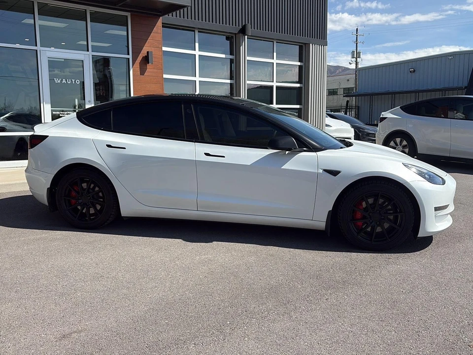 2023 Tesla Model 3 Performance - Image 9 of 21