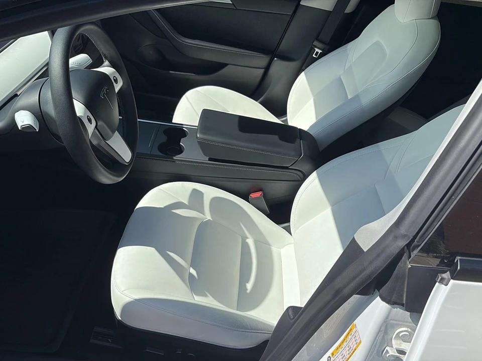 2023 Tesla Model 3 Performance - Image 12 of 21