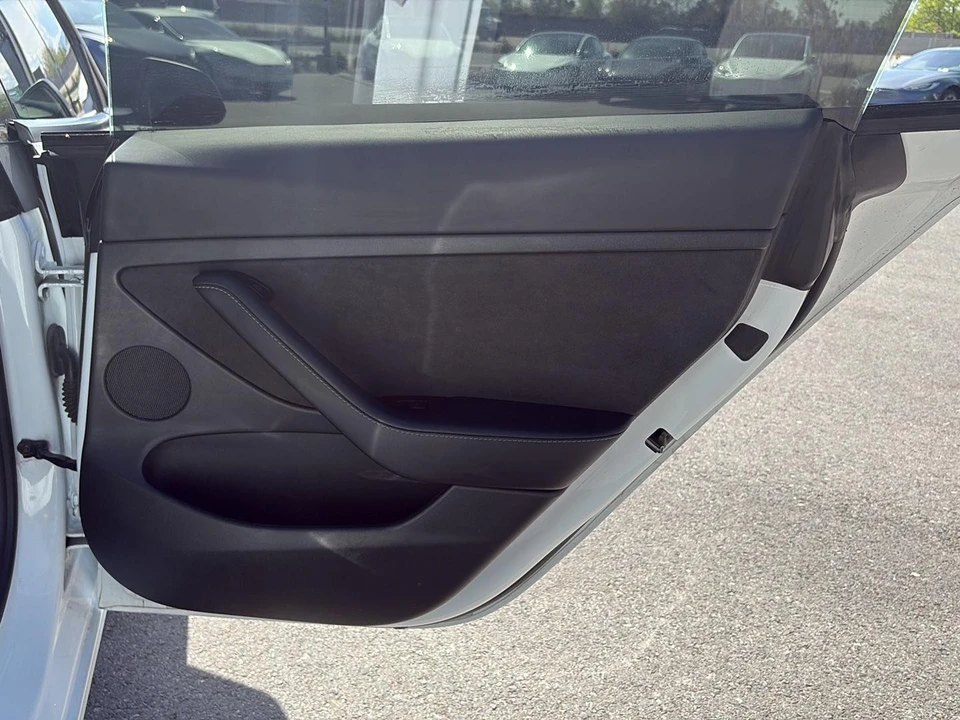2023 Tesla Model 3 Performance - Image 18 of 21