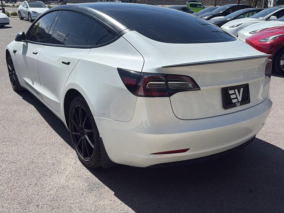 2023 Tesla Model 3 Performance - Image 6 of 21