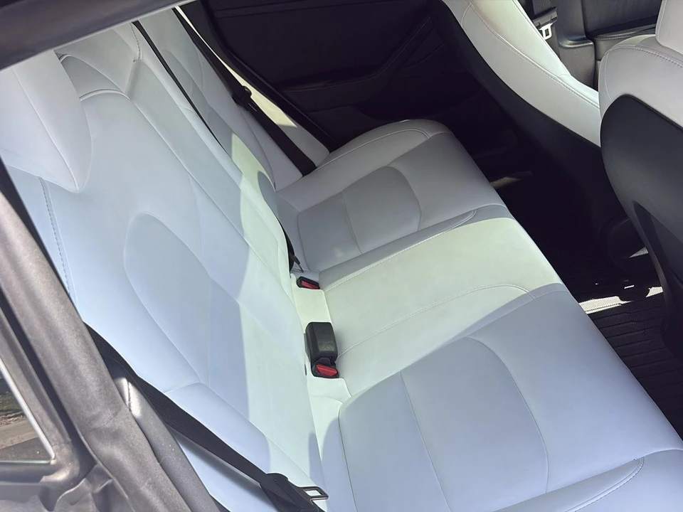 2023 Tesla Model 3 Performance - Image 19 of 21