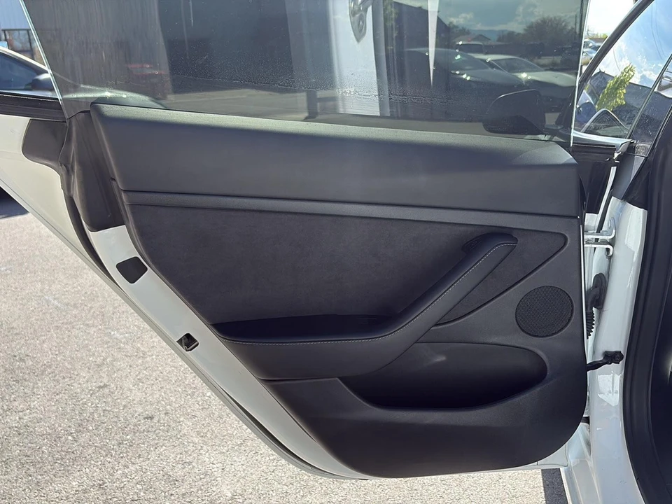 2023 Tesla Model 3 Performance - Image 14 of 21