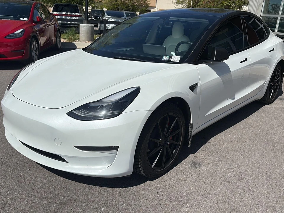 2023 Tesla Model 3 Performance - Image 4 of 21