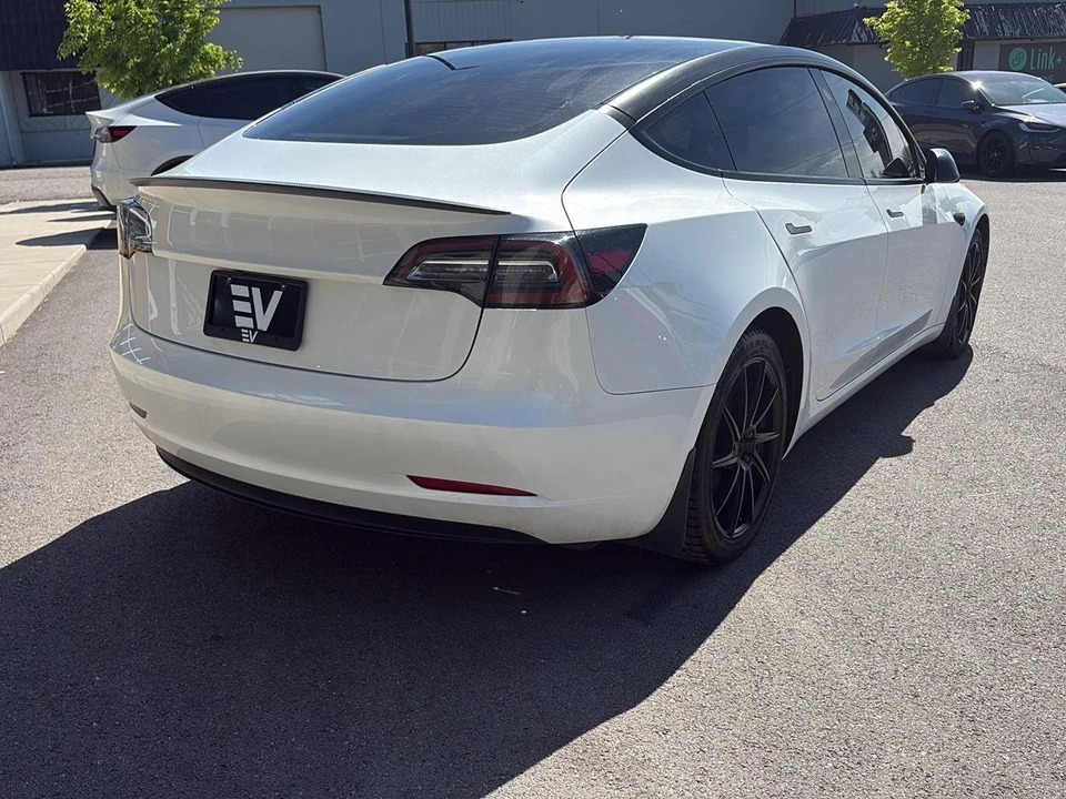 2023 Tesla Model 3 Performance - Image 8 of 21