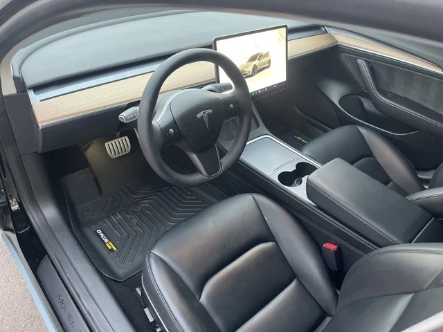 2023 Tesla Model 3 Performance - Image 15 of 21