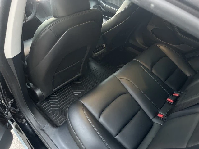 2023 Tesla Model 3 Performance - Image 18 of 21